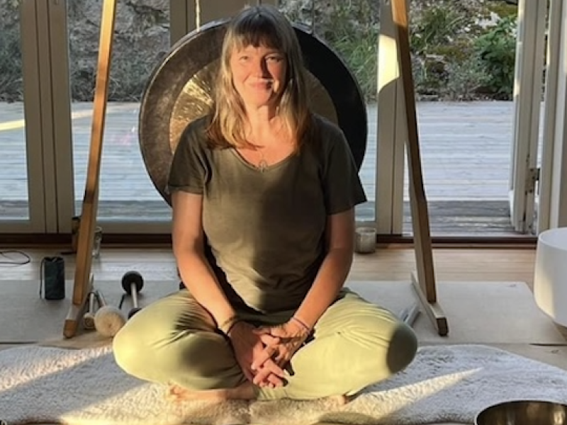 2/2 kl kl. 19.00-20.00 Klangmeditation